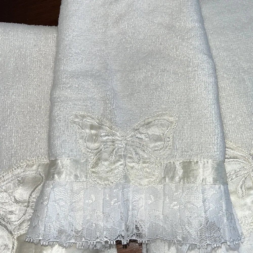 Butterfly & Lace bath towels and wash cloth hand towel white bathroom towels